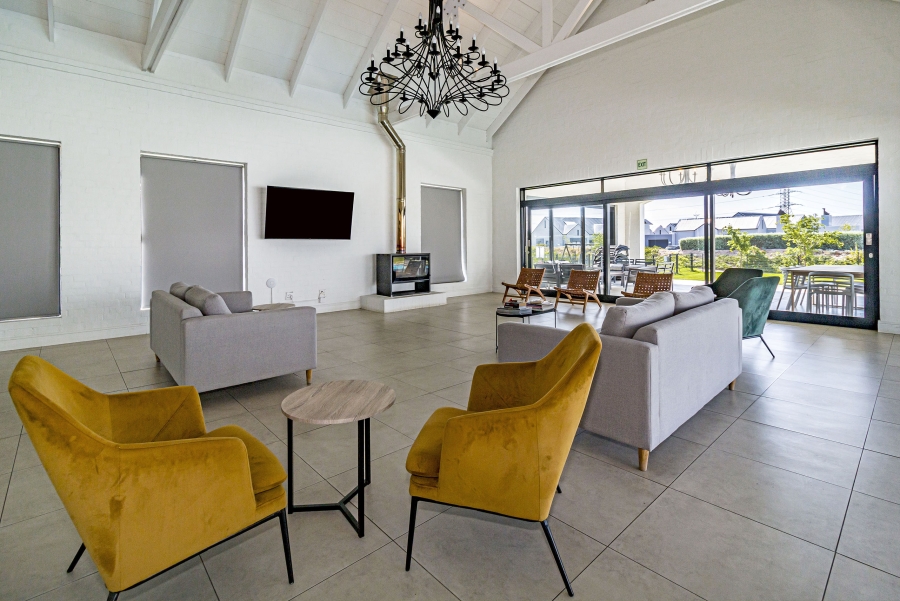 4 Bedroom Property for Sale in Aan de Wijnlanden Western Cape